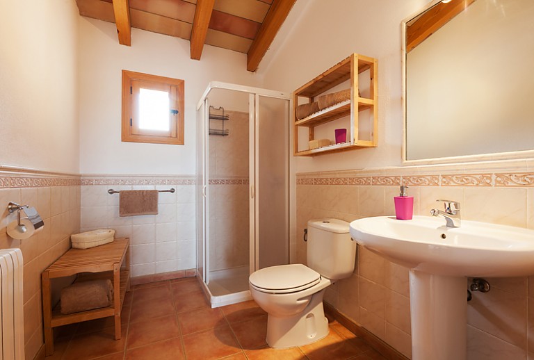 Dusche WC Regal Spiegel Waschbecken