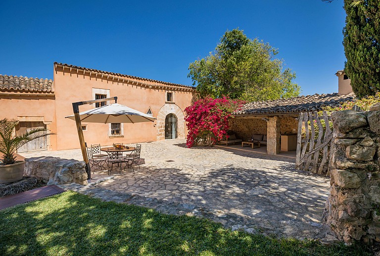 Grundstück Finca Sonnenschirm Schatten