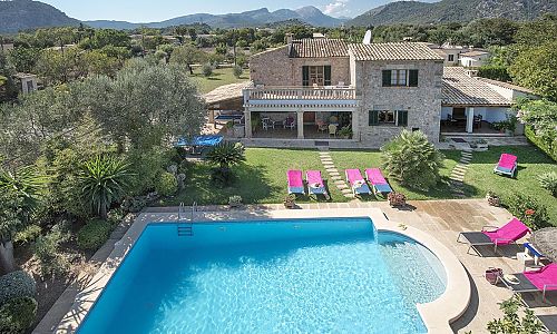 Finca mit Pool in Pollenca