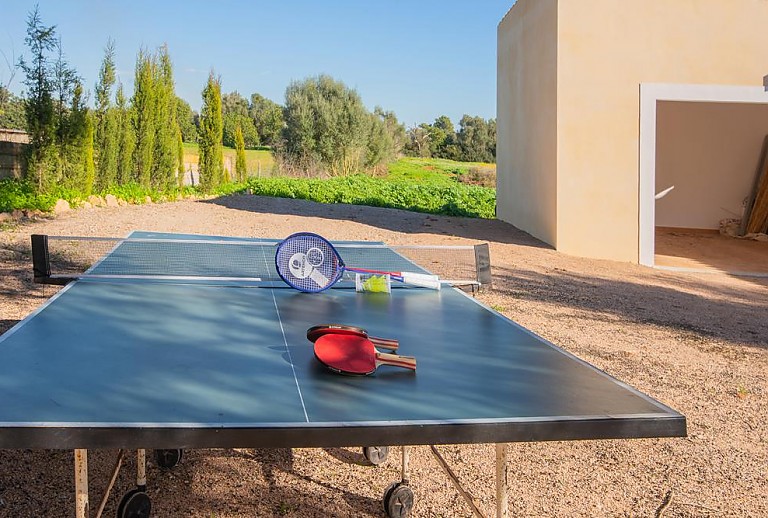 Tischtennisplatte vor der Finca