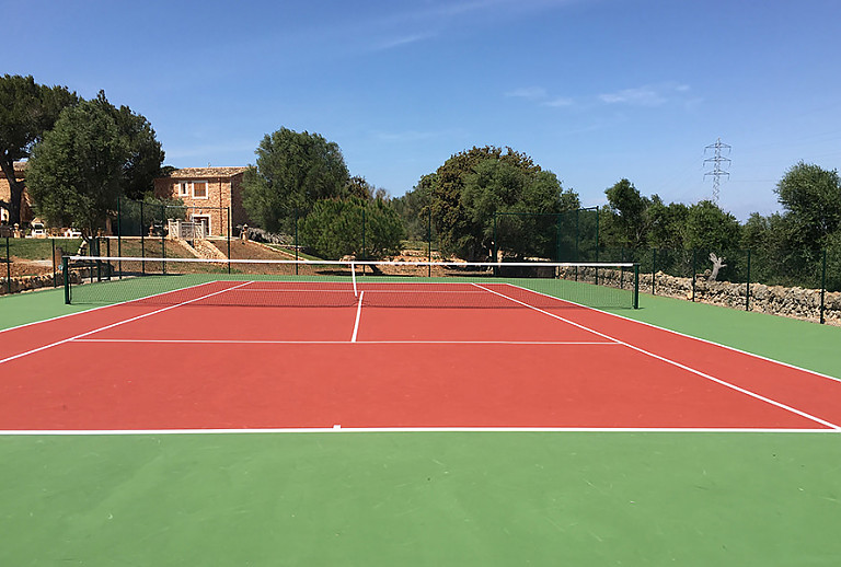 Tennisplatz vor der Finca