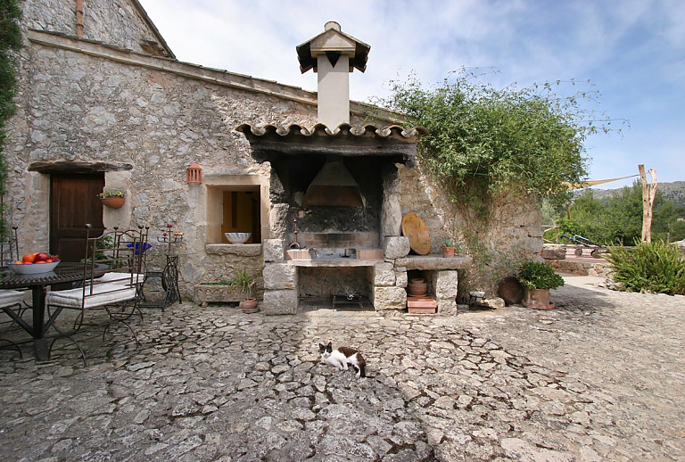 Finca Mallorca Pollenca Antik Bergblick 8 Personen