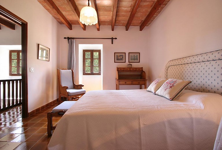 Finca Mallorca Pollenca Antik Bergblick 8 Personen